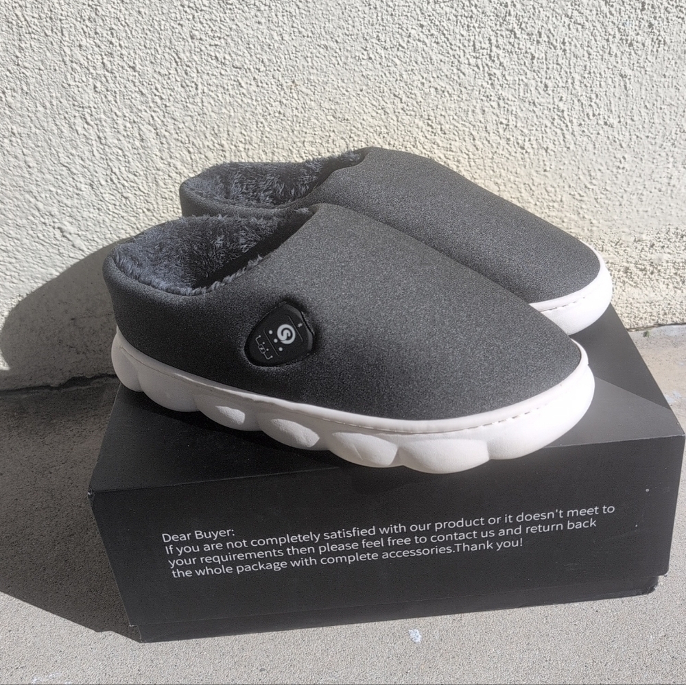 Saviors Gray Heated Slippers Size M9.5/W11